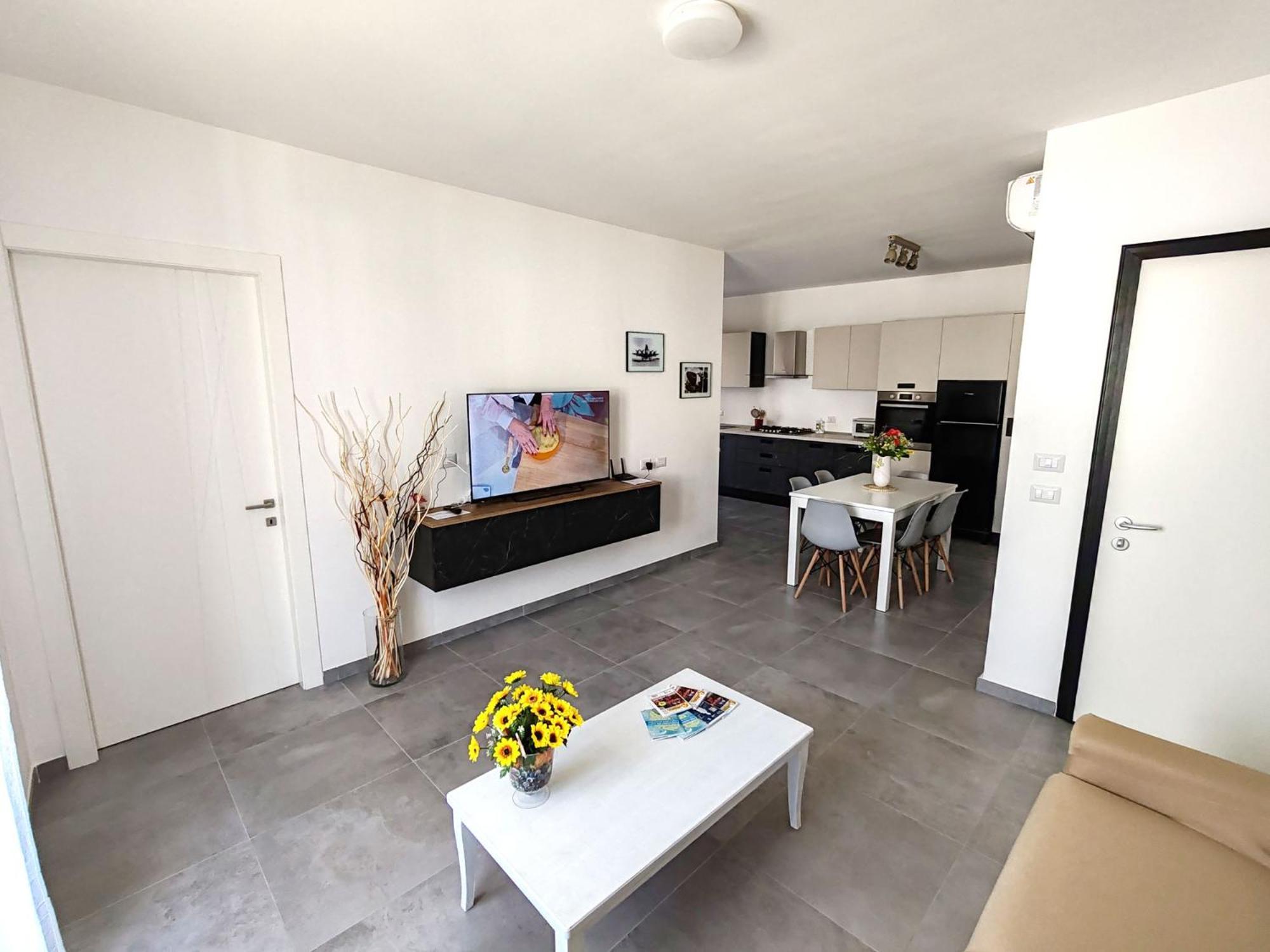La Dama Di Loto Apartment Лече Екстериор снимка