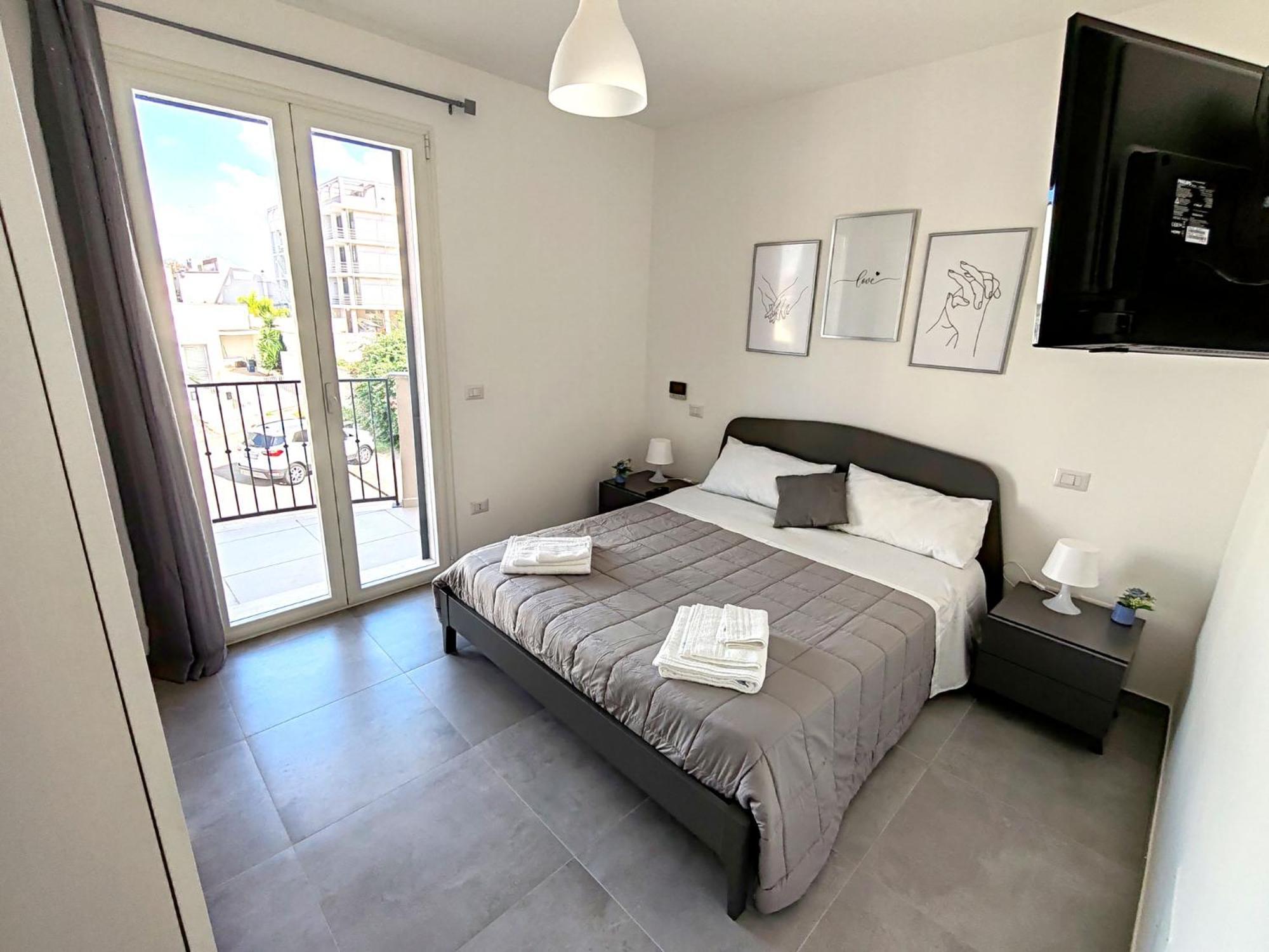 La Dama Di Loto Apartment Лече Екстериор снимка