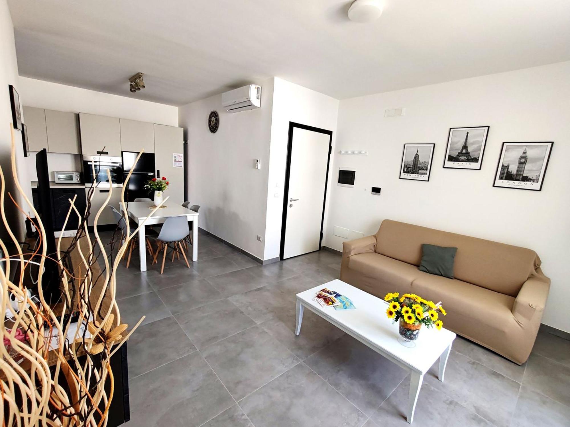 La Dama Di Loto Apartment Лече Екстериор снимка